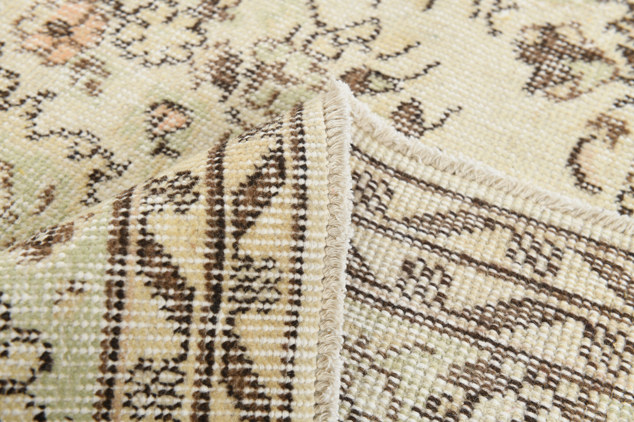 5x9 faded beige wool handknotted oushak rug, 276x166cm