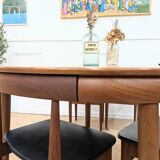 Roundette table and chairs by Hans Olsen