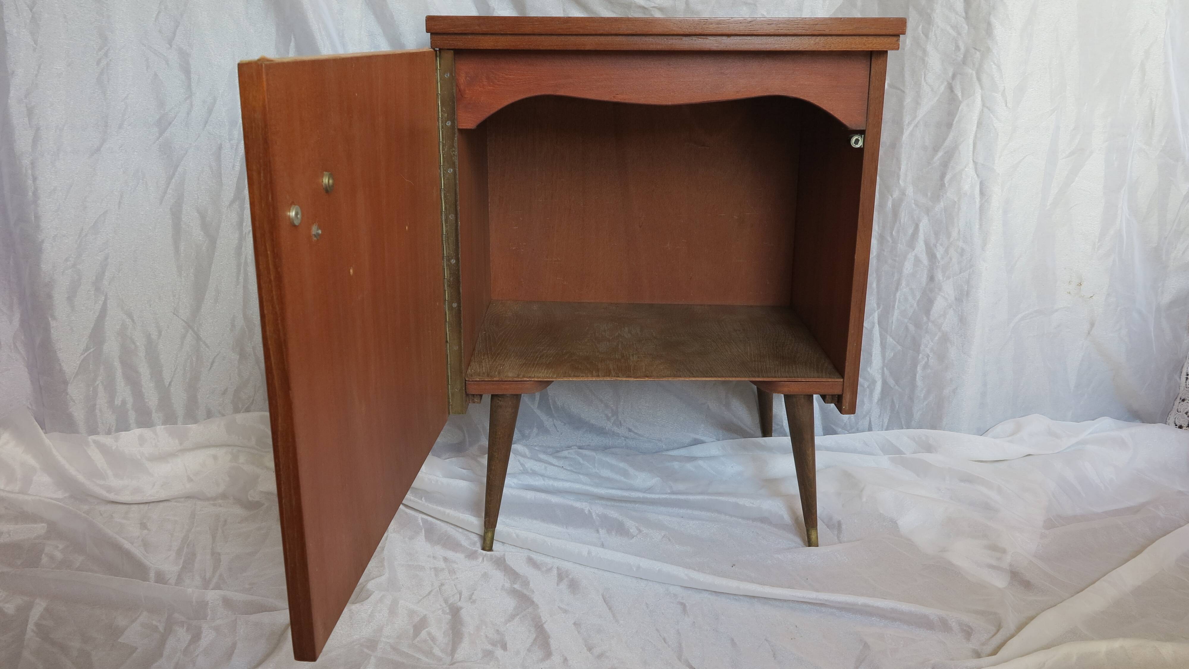 petit buffet 1 porte années 60