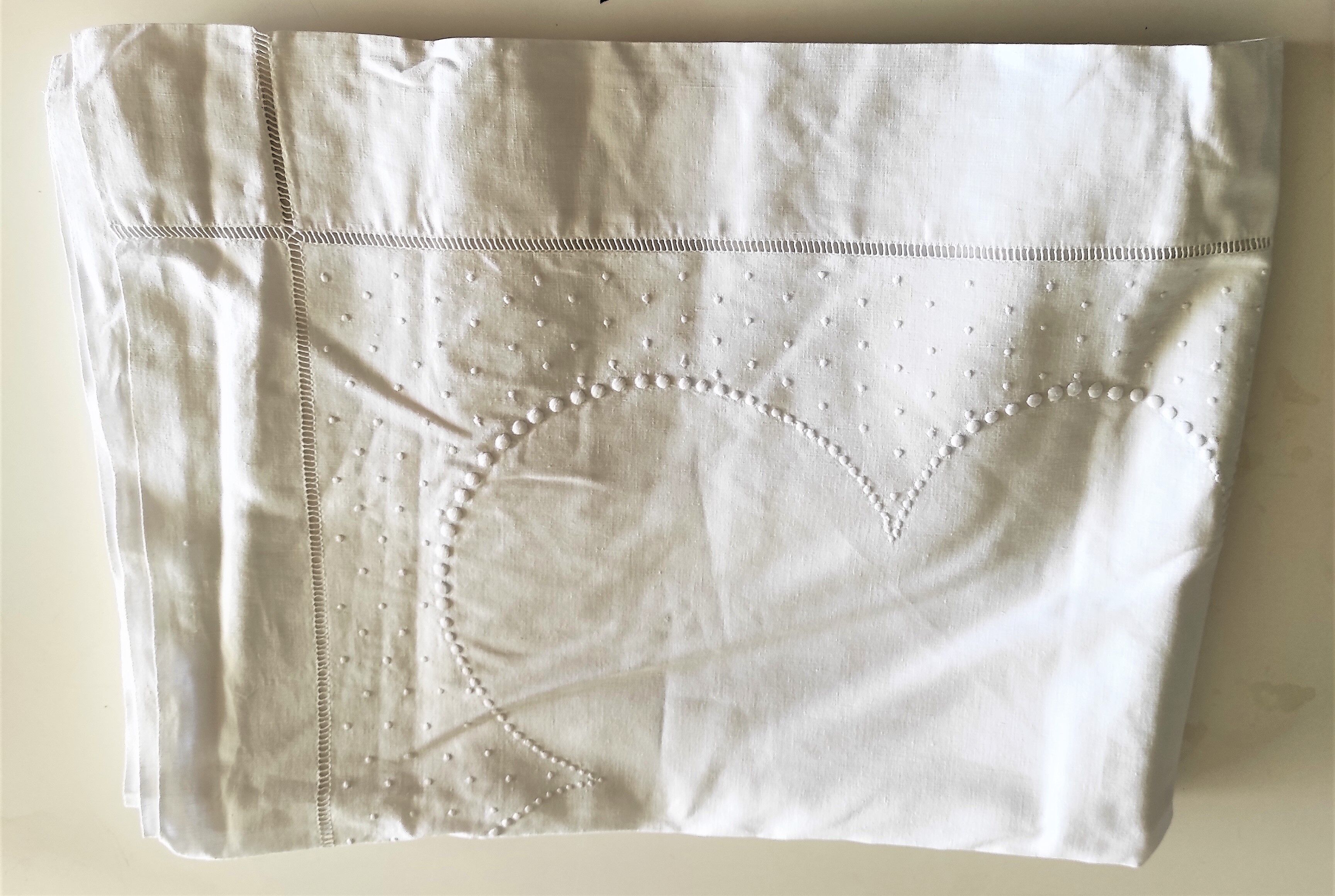 Large monogrammed old embroidered sheet of 235 cm x 330 cm material: linen and cotton