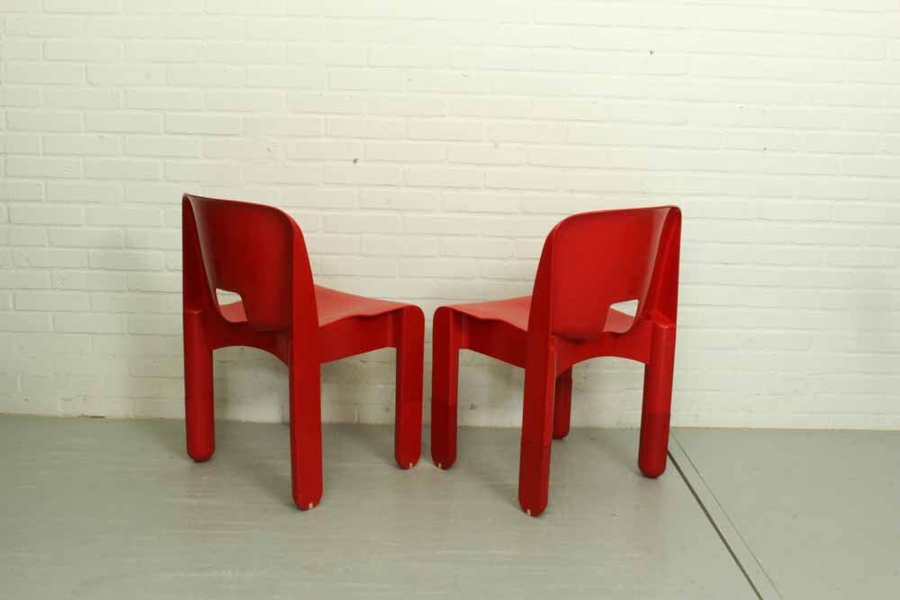 Ensemble de 2 chaises en plastique Universelle Red Joe Colombo de Kartell, Italie, 1967