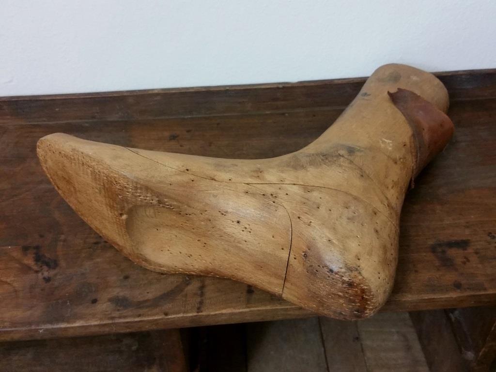 Shoe old form of shoemaker