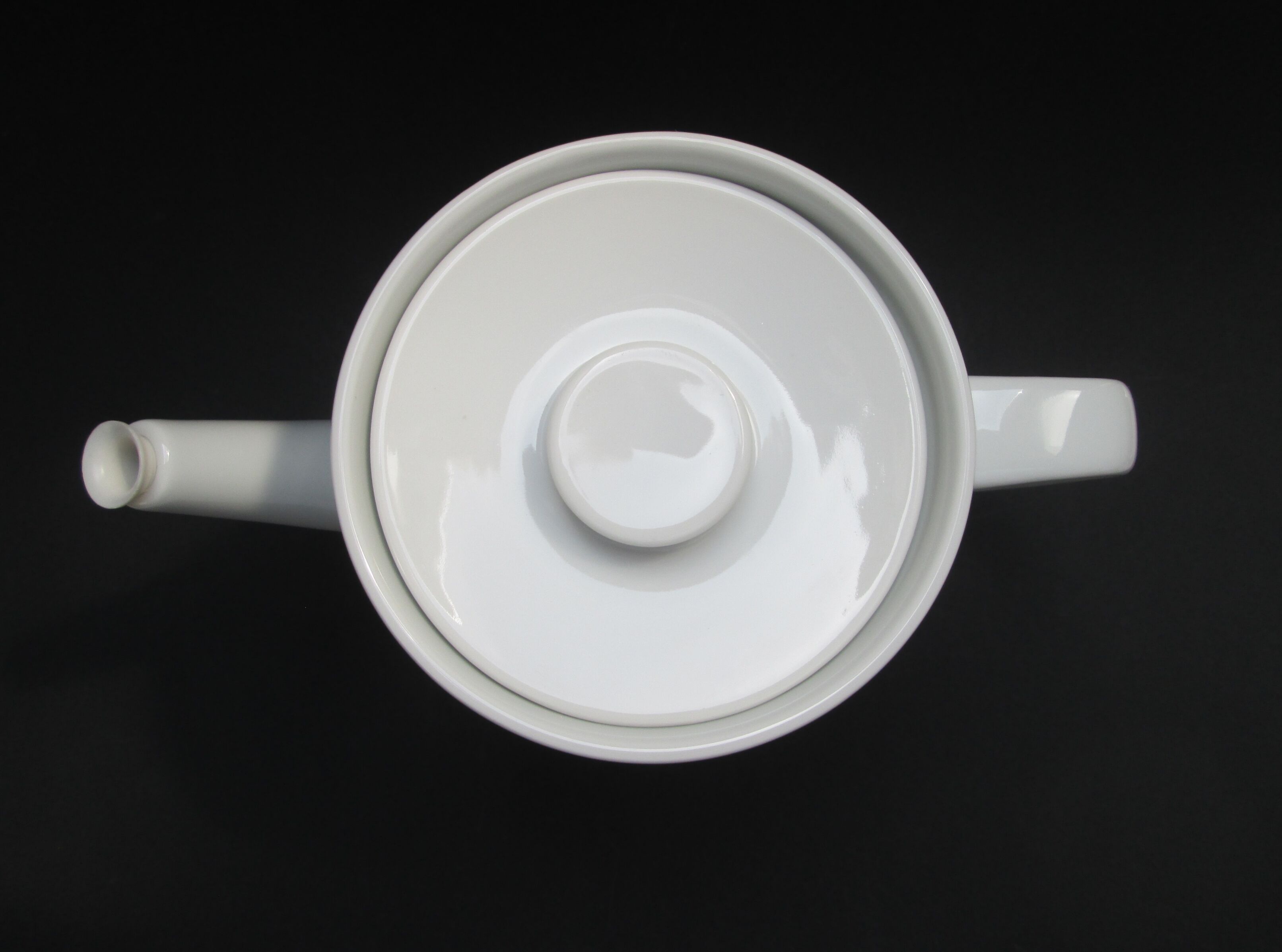 Coffee pot Grethe Meyer Royal Copenhagen 1972