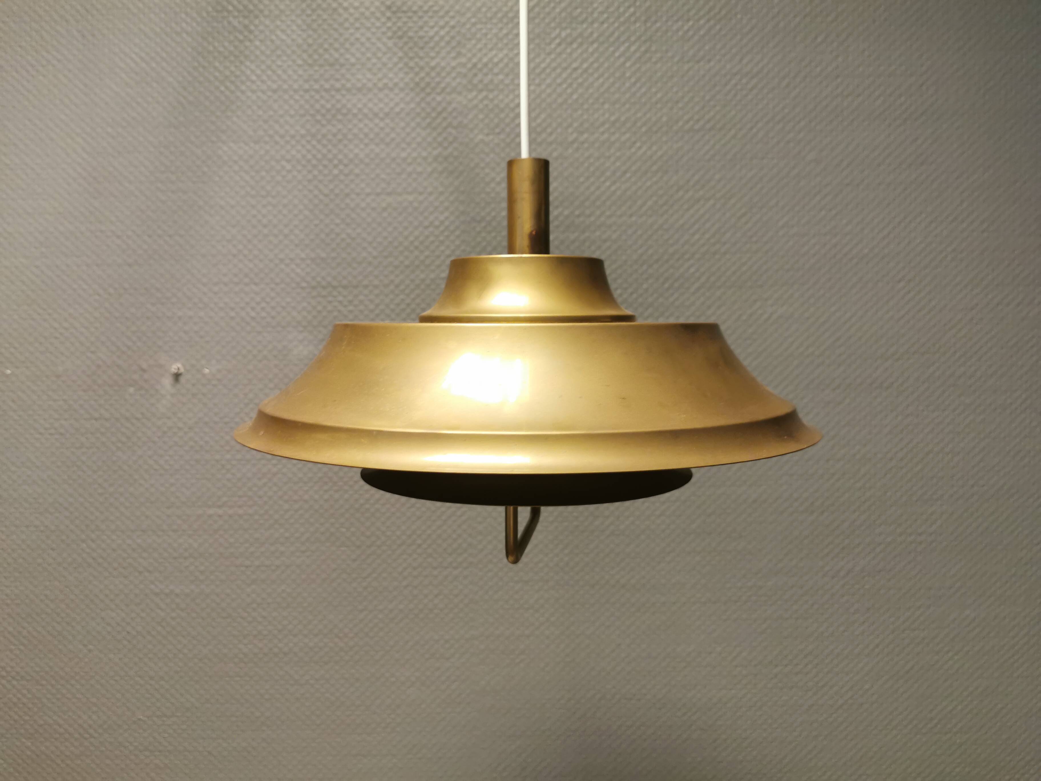 Lampe à suspension en laiton massif années 1970 Danemark