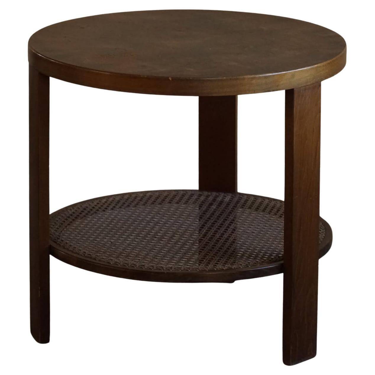 Modern Danish side table in lacquered beech, Fritz Hansen, "Model 1535", 1940s.