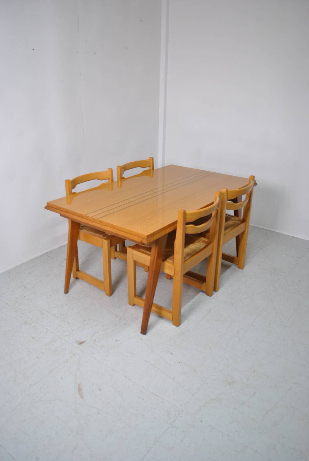 Table a manger pieds compas 1950