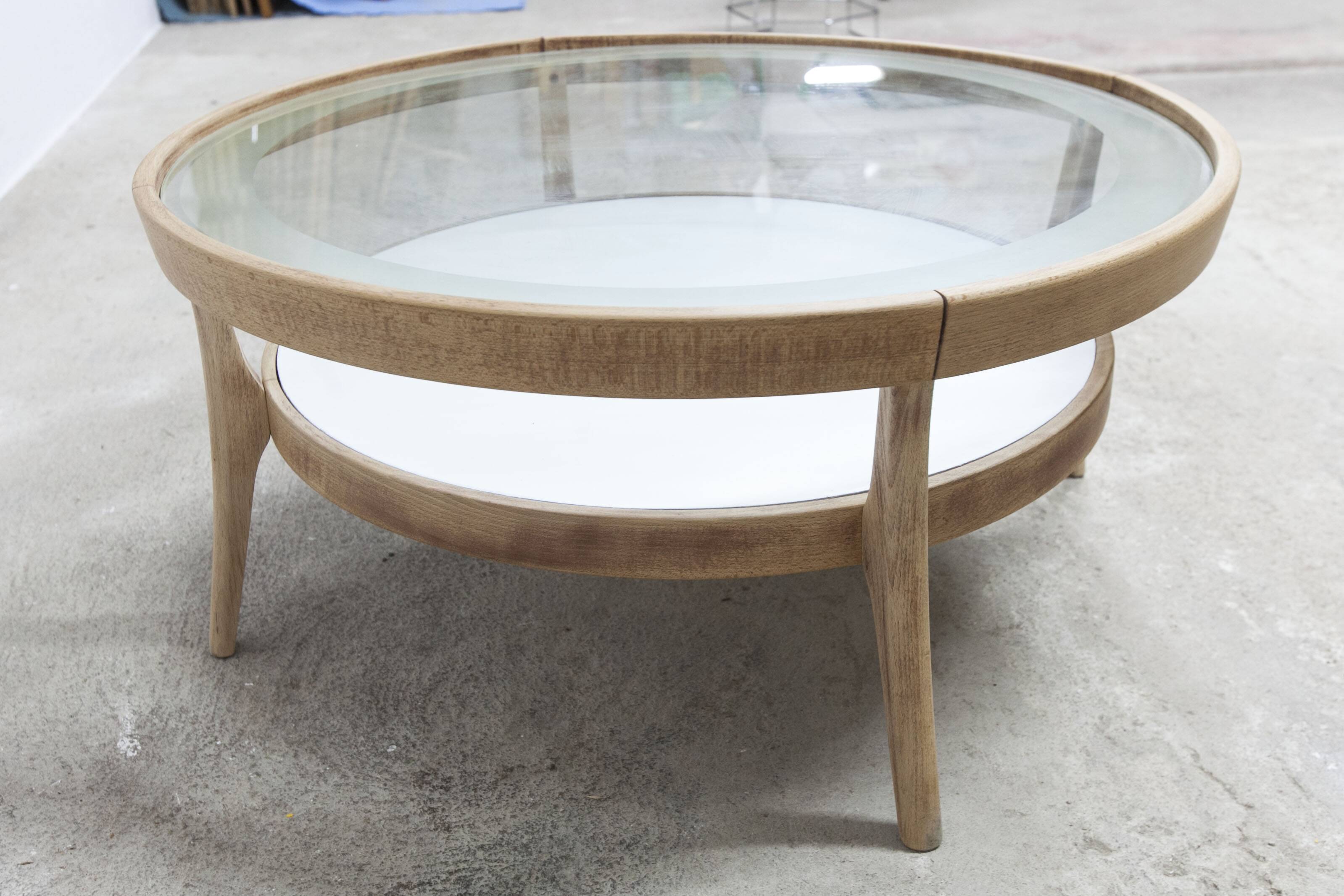 Baumann round coffee table model Dièse 1990