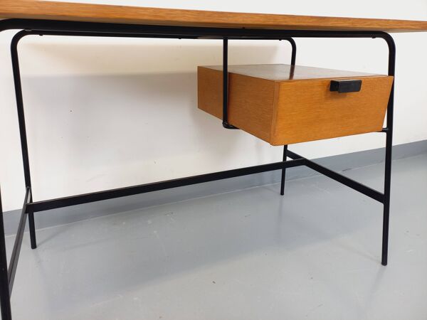 Bureau moderniste vintage Pierre Paulin en bois de chêne et métal noir