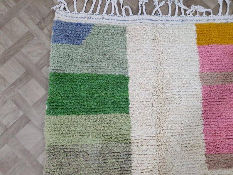 Authentic traditional handwoven Berber rug size 1.4/2.6 m