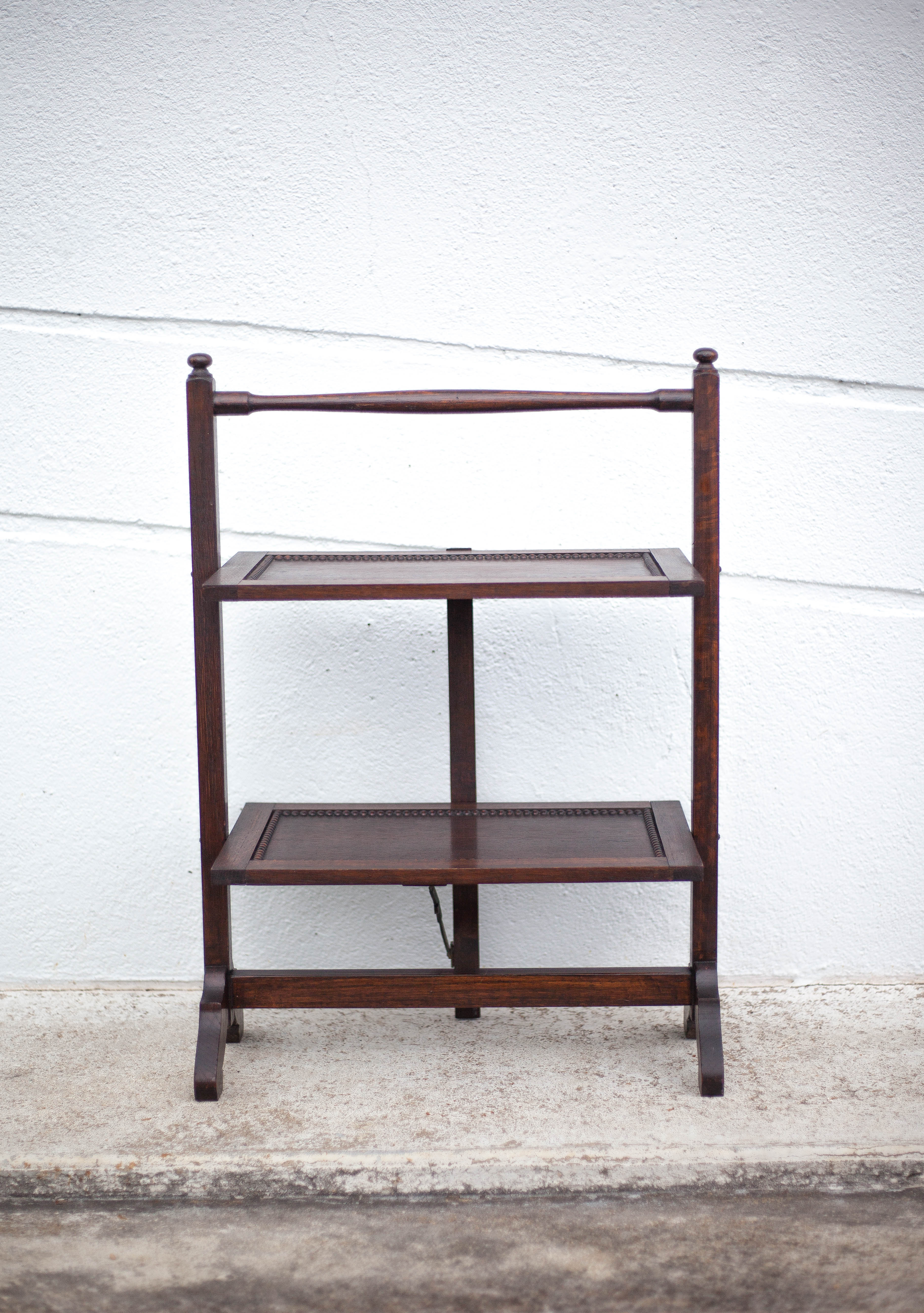 Wooden folding table, cake presentation support, side table, cake stand