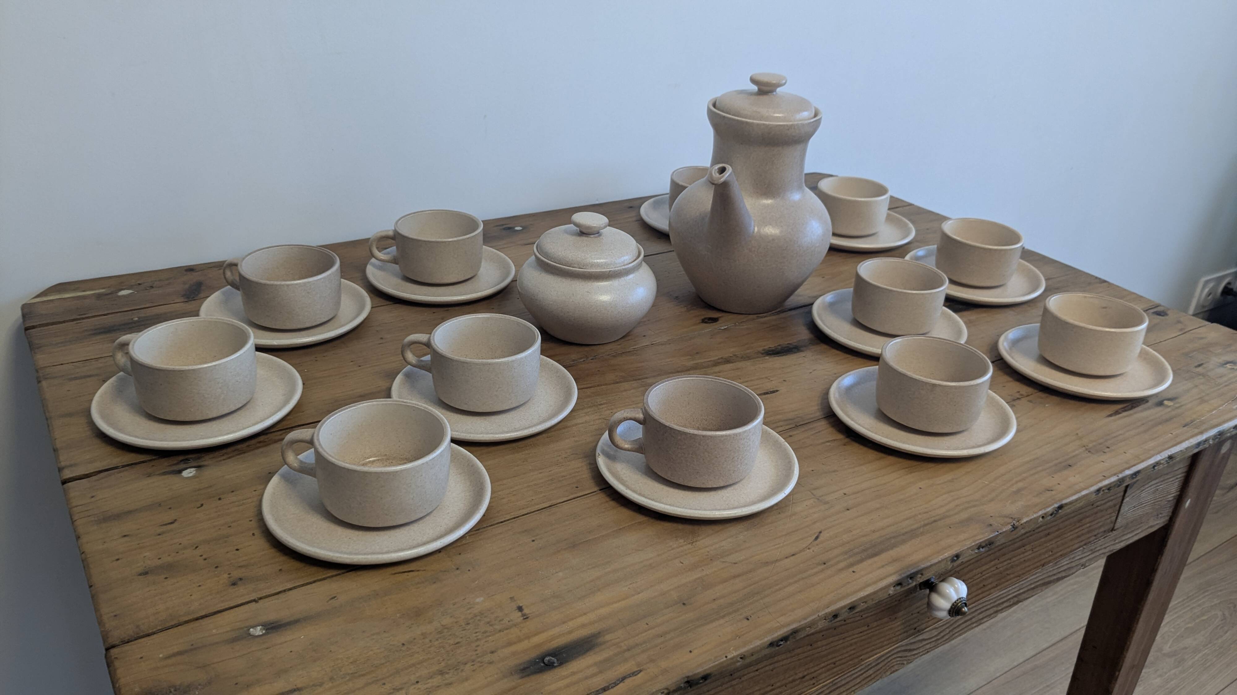 Service à café vintage en grès Les Potiers de l’Abbaye – 12 personnes