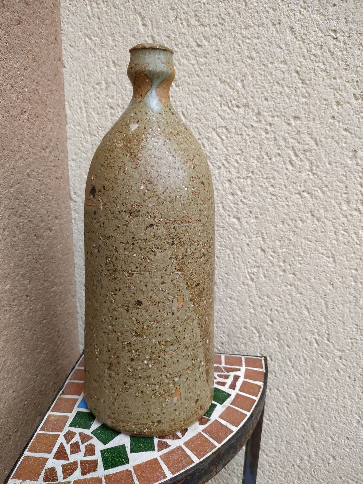 Bouteille en grès au décor de fougère incrustée d'Alain Bernard potier breton