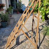 Painter's stepladder