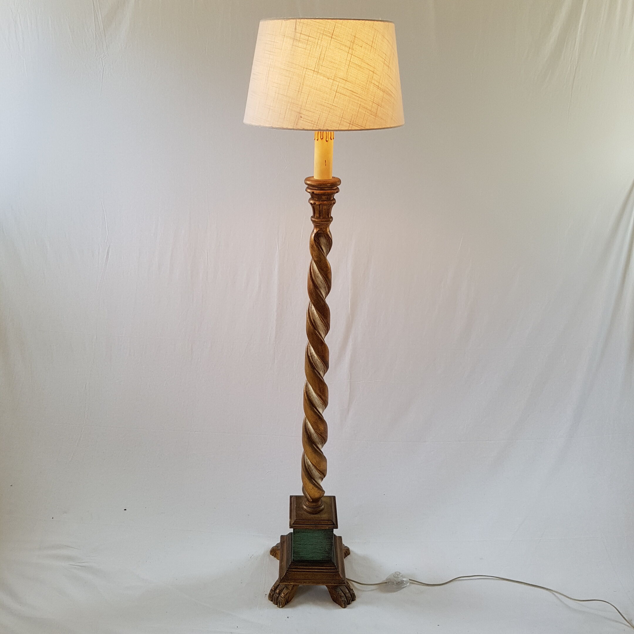 Golden wood column floor lamp