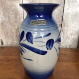Ancien vase alsacien en grès gris bleuté et décor de fleurs, Anne Ehret