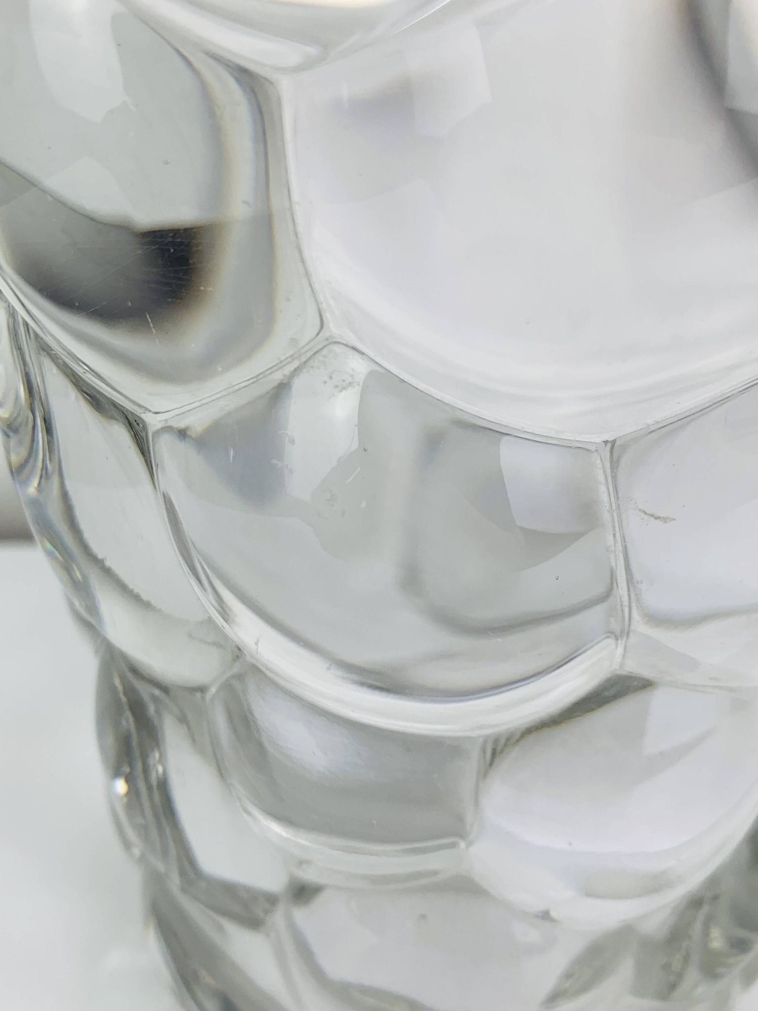 Vase Art déco nid d'abeille par Pierre D'Avesn