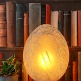 Lampe globe opaline bleue