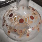 Carafe ancienne en verre émaillé