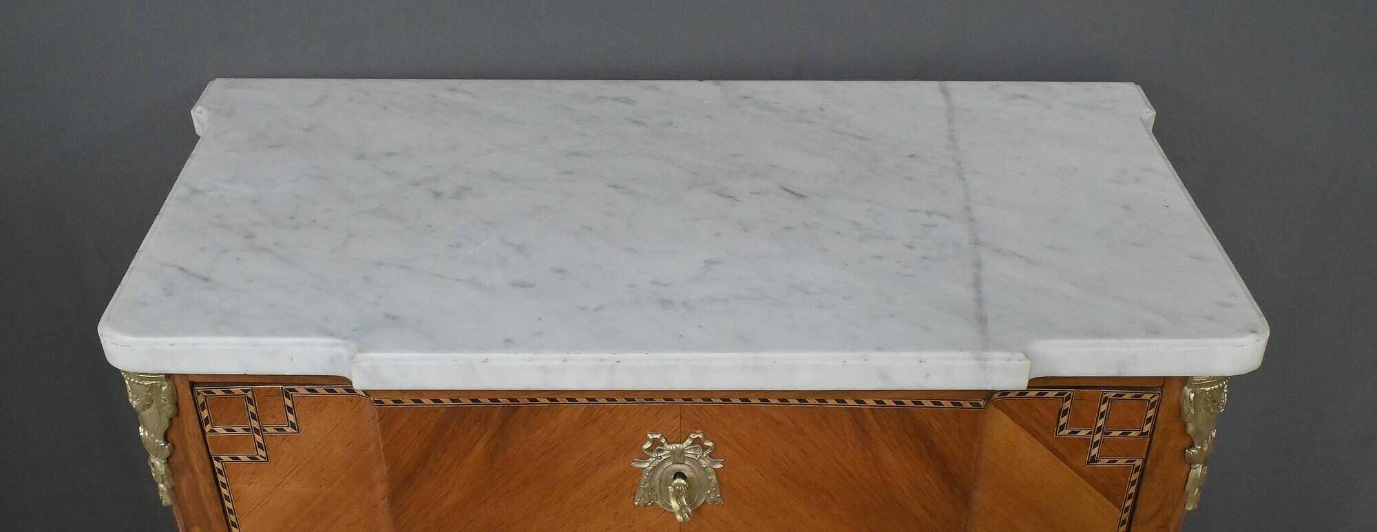Petite Commode en Acajou, style Transition Louis XV / Louis XVI – Début XXe