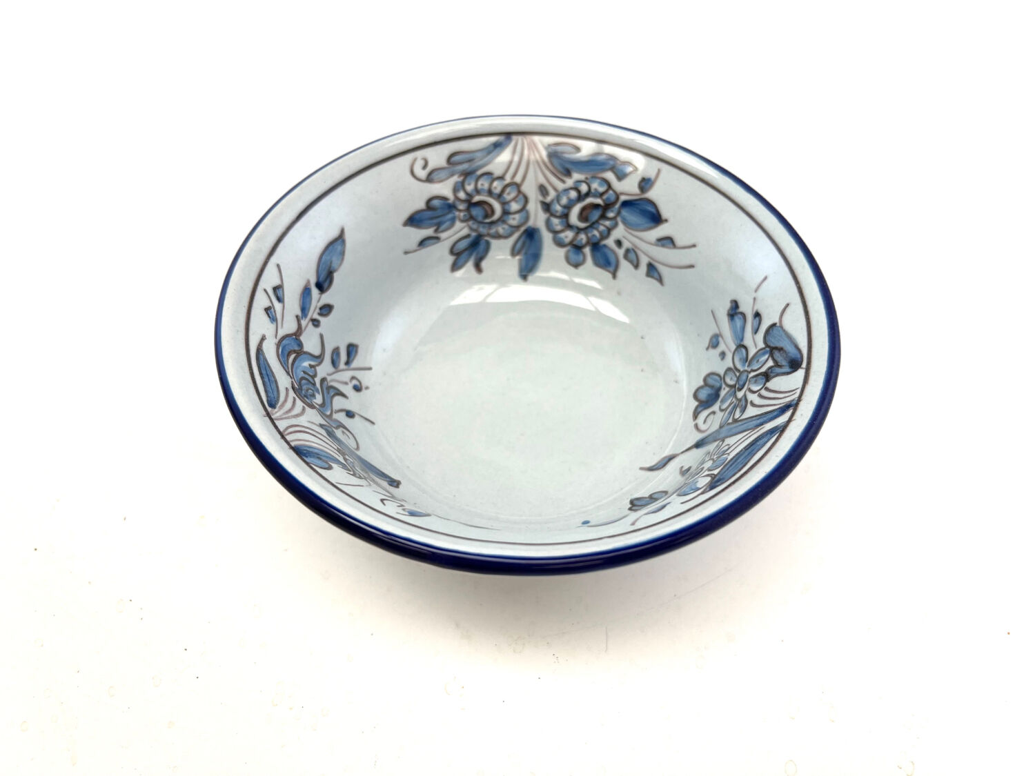 Nevers Montagnon earthenware bowl cup