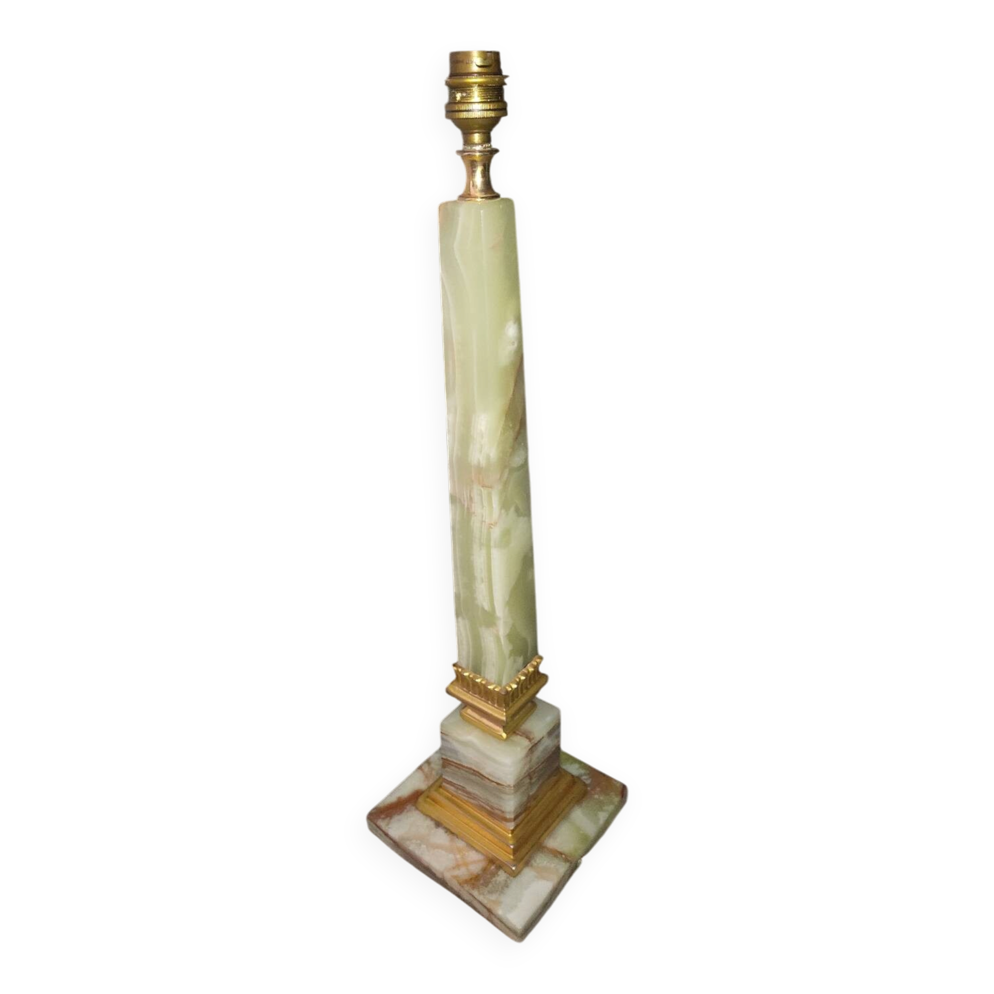 Neo-classical lamp base