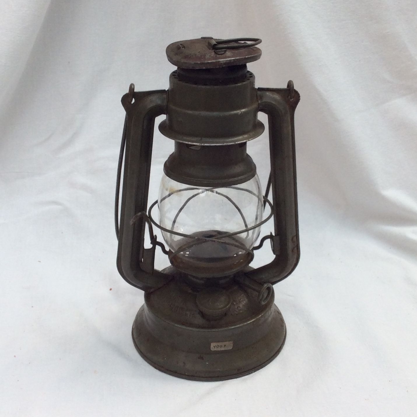 Meva N 864 oil storm lamp in aluminum dimension: height -25cm- diameter -13cm-