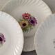 Assiettes Plates Porcelaine Vitriam Décor Fleurs d'Anémones Vintage