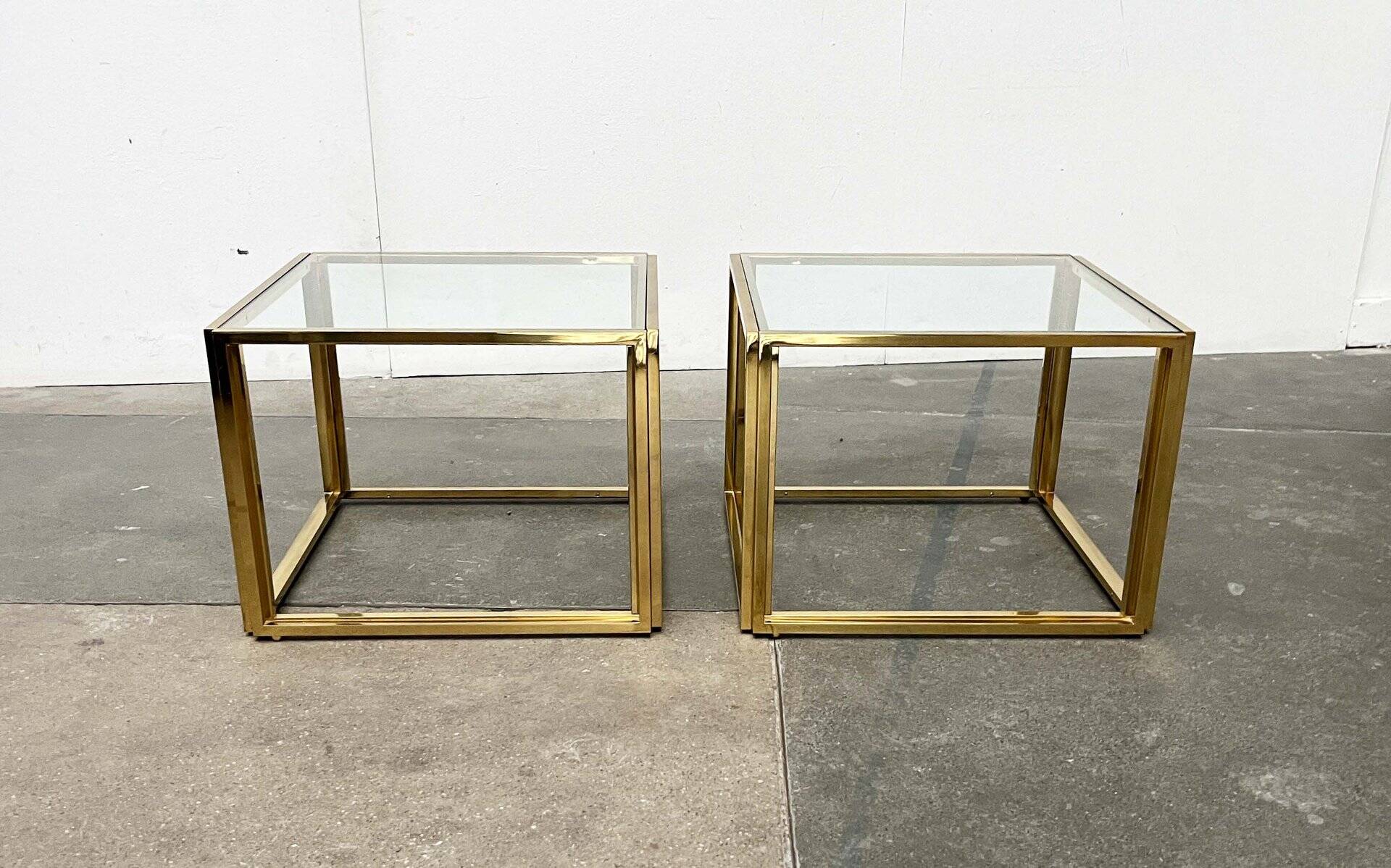 Cube side tables in brass and glass in the French Hollywood Regency style by Maison Charles, 1970s, set of 2.