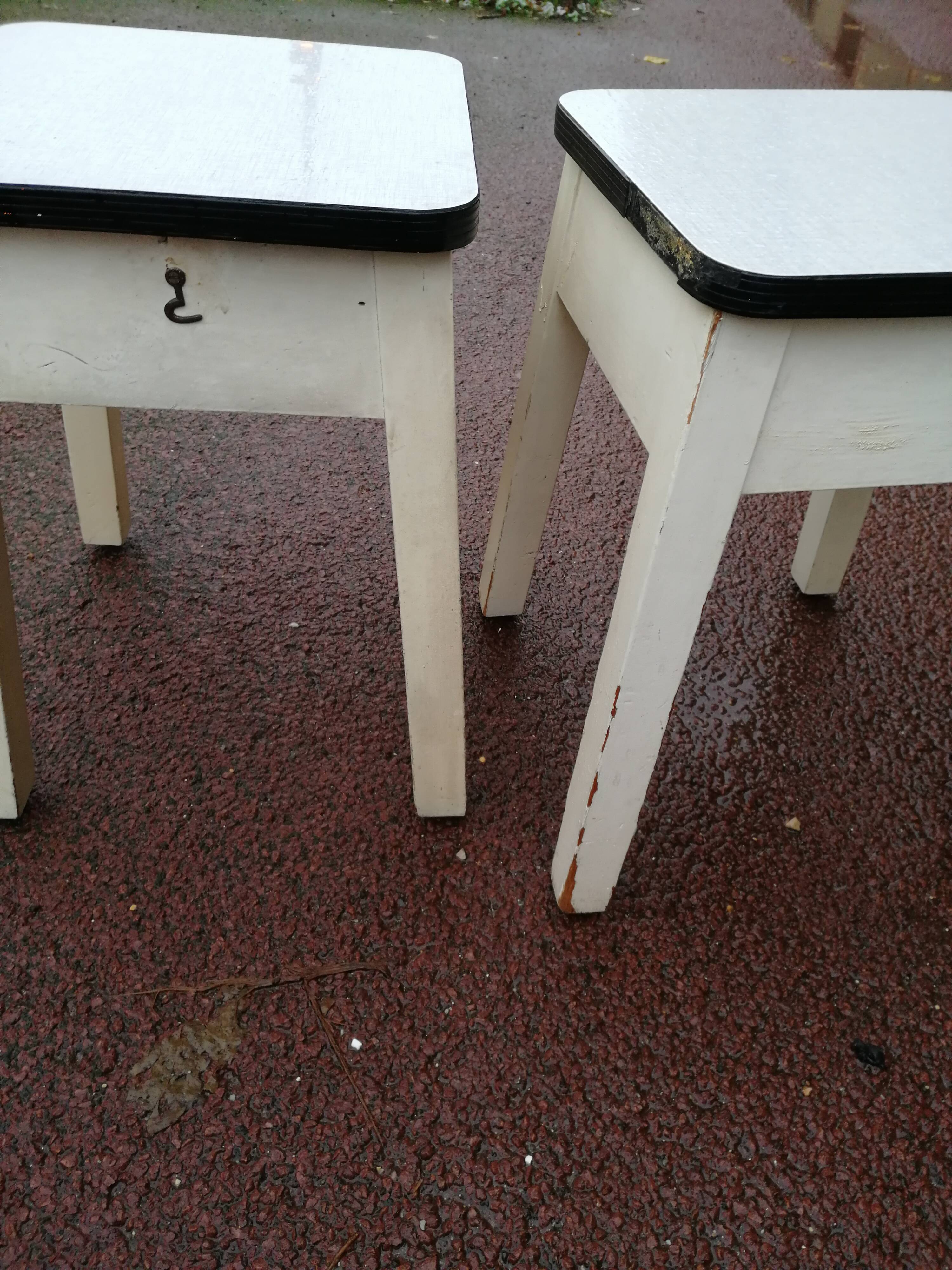 Pair of stools chest in formica