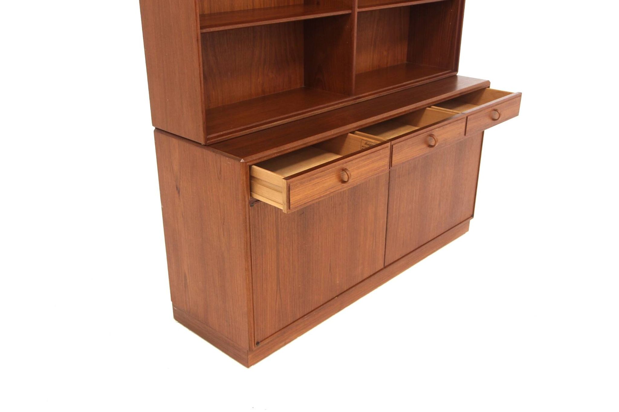 Scandinavian walnut bookcase by Bertil Fridhagen for Bodafors, Sweden, 1960