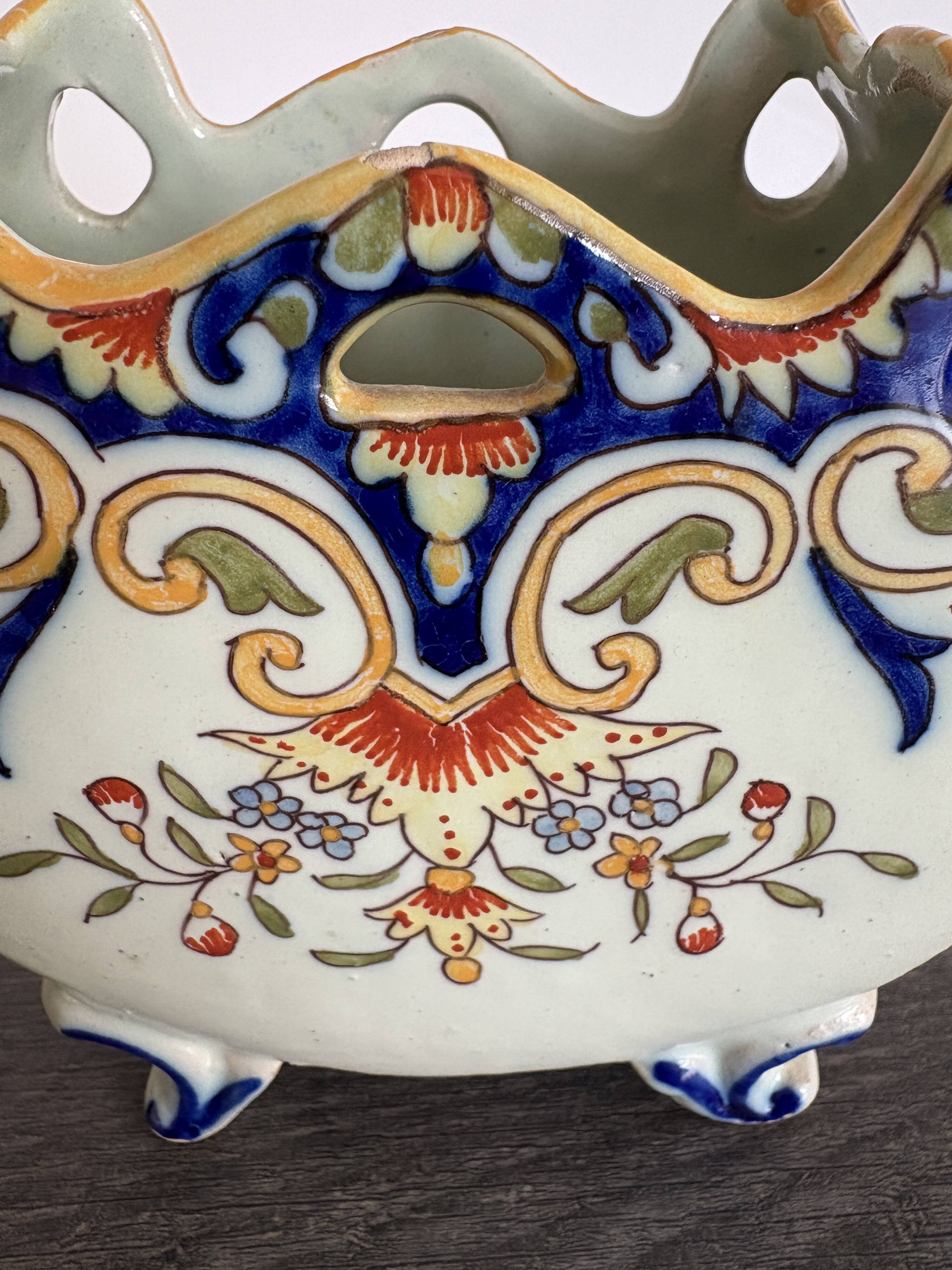Antique cache-pot in Art Nouveau faience