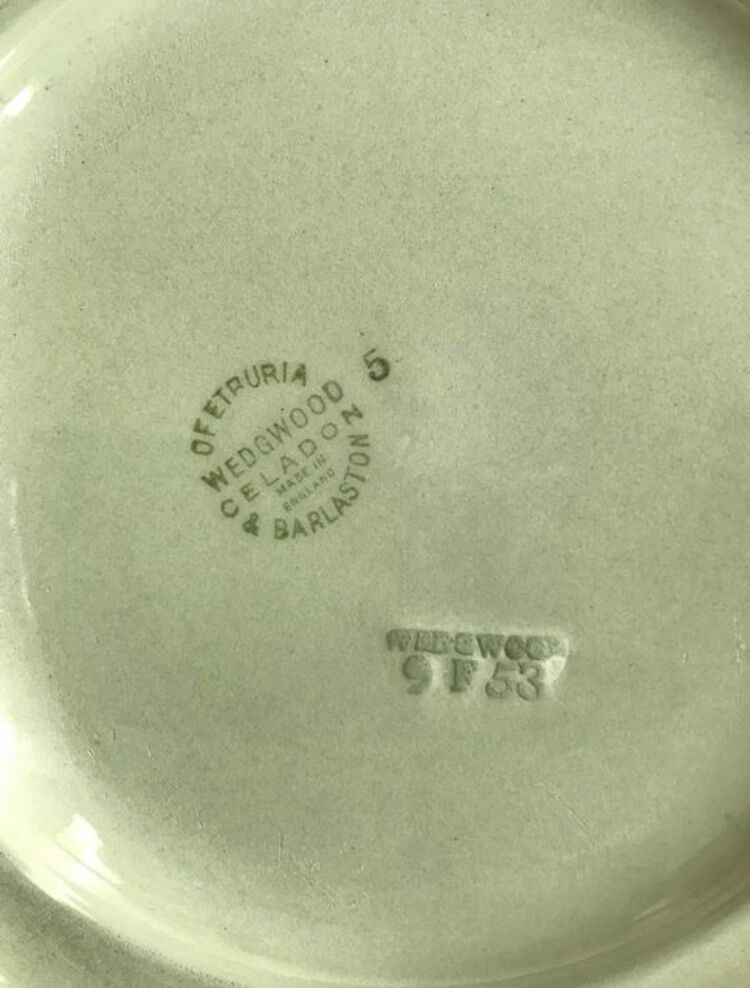 Pair of green almond Wedgwood earthenware cups