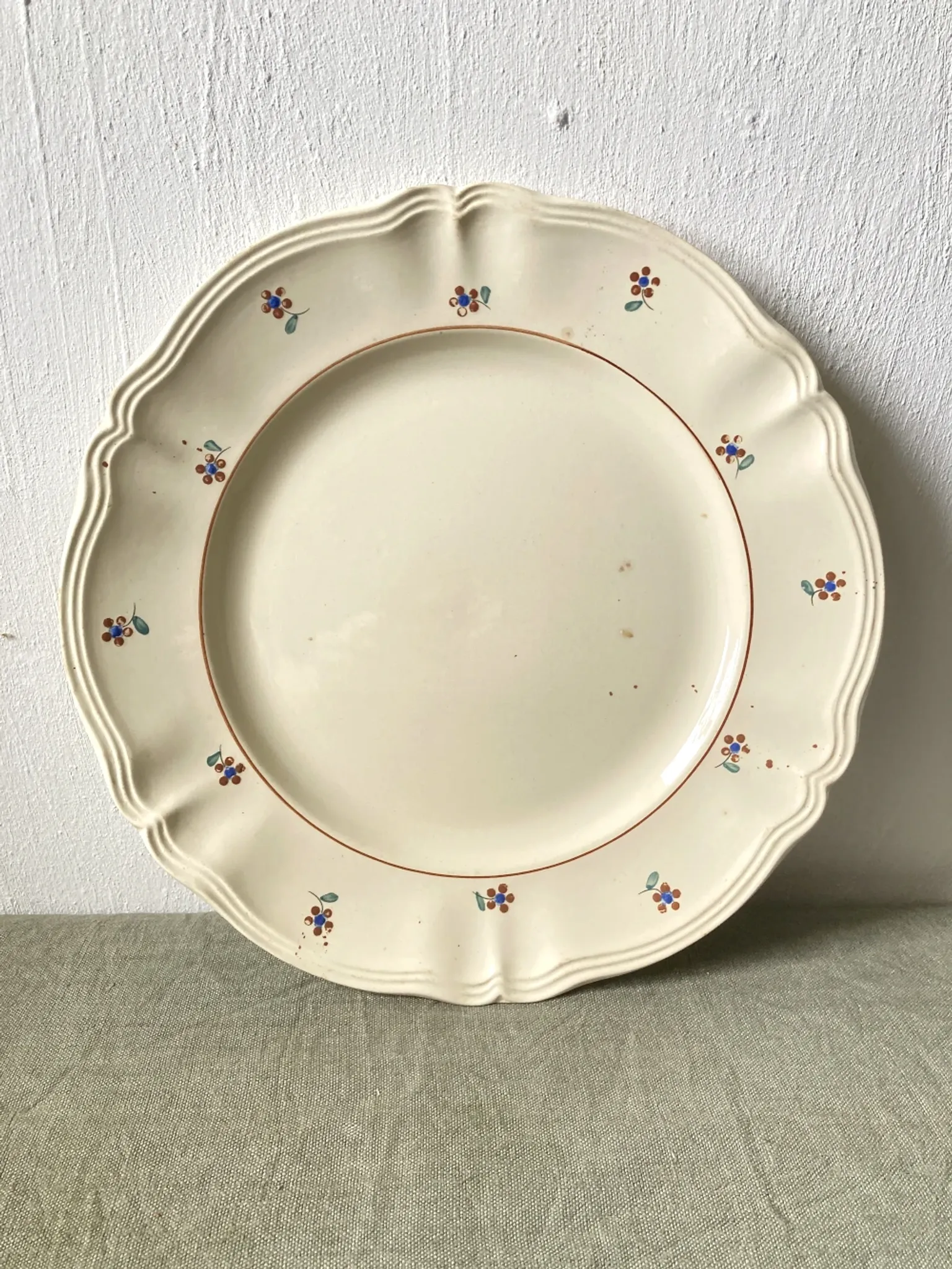 Set of three serving dishes Digoin Sarreguemines, Arromanches, around 1950