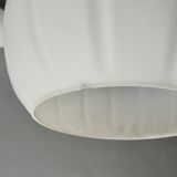 Suspension in white opaline