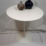 Eero Saarinen table for Knoll International