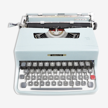 Typewriter Olivetti Lettera 32 blue pastel Vintage + revised + Ribbon new