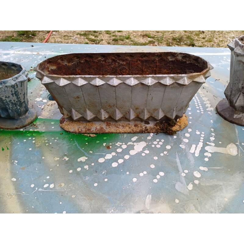 4 cast iron planters from 1900 from Charleville-Mézières
