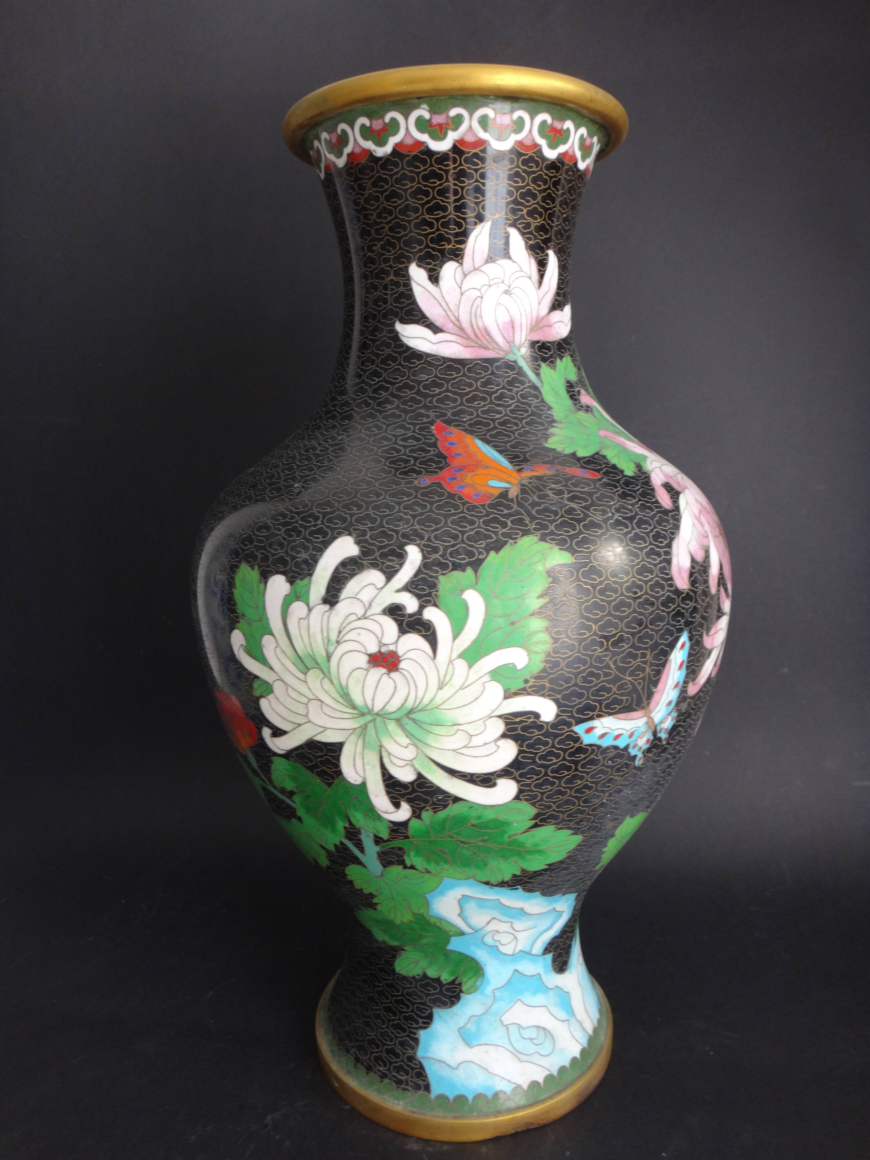 Vase in Chinese partitioned enamel butterflies