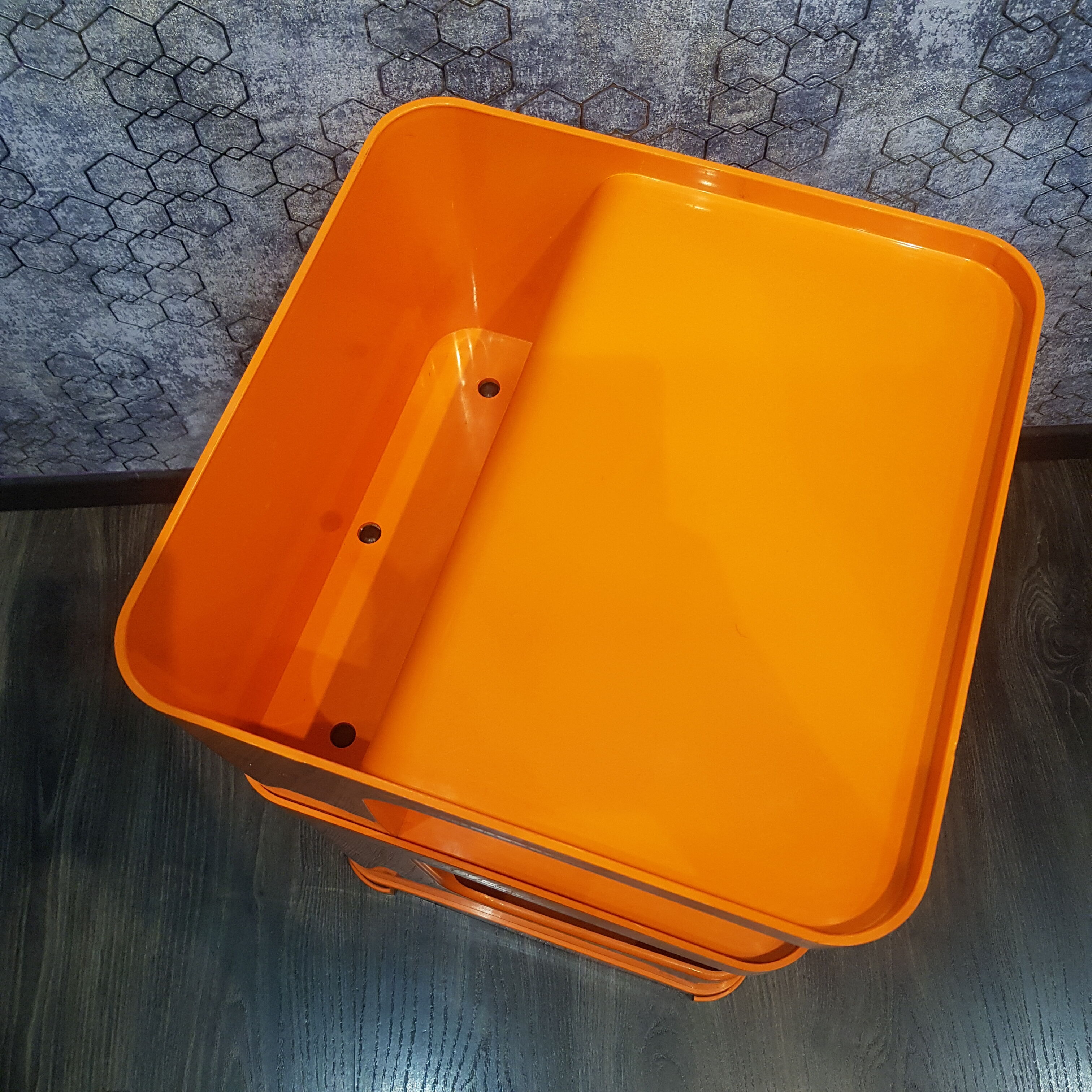 Bedside box 70s orange