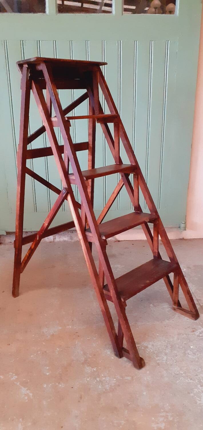 Old stepladder.