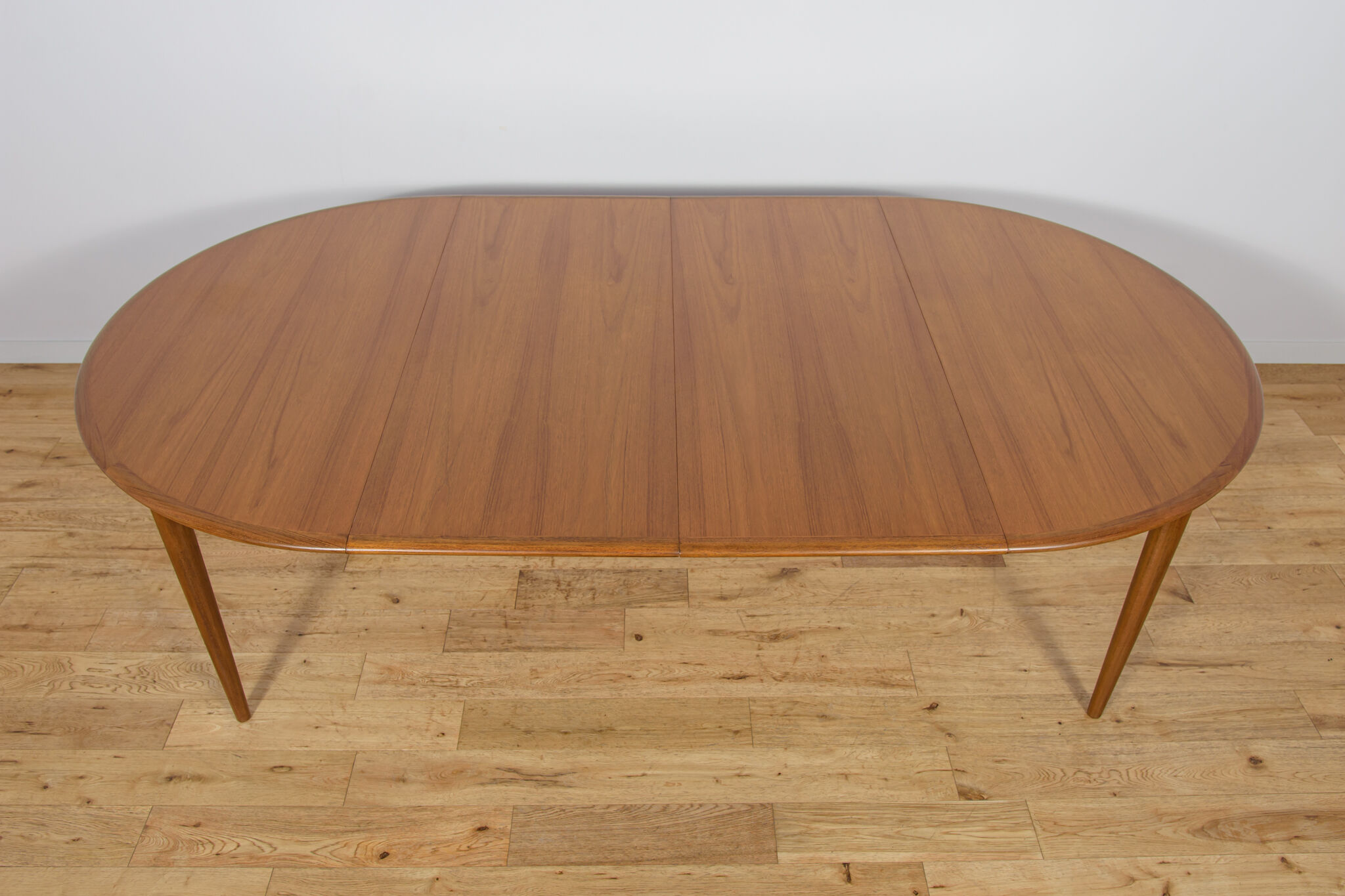 Mid-century round teak extendable dining table from Skovmand & Andersen, Denmark, 1960s