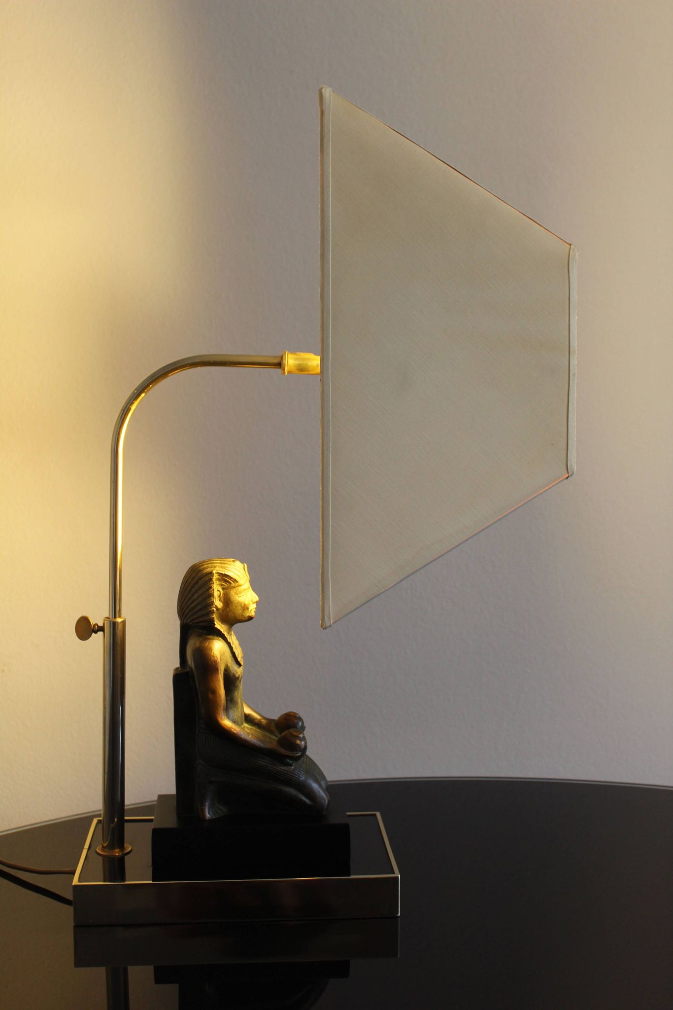 Lampe de table Hollywood Regency décor Pharaon, années 1070
