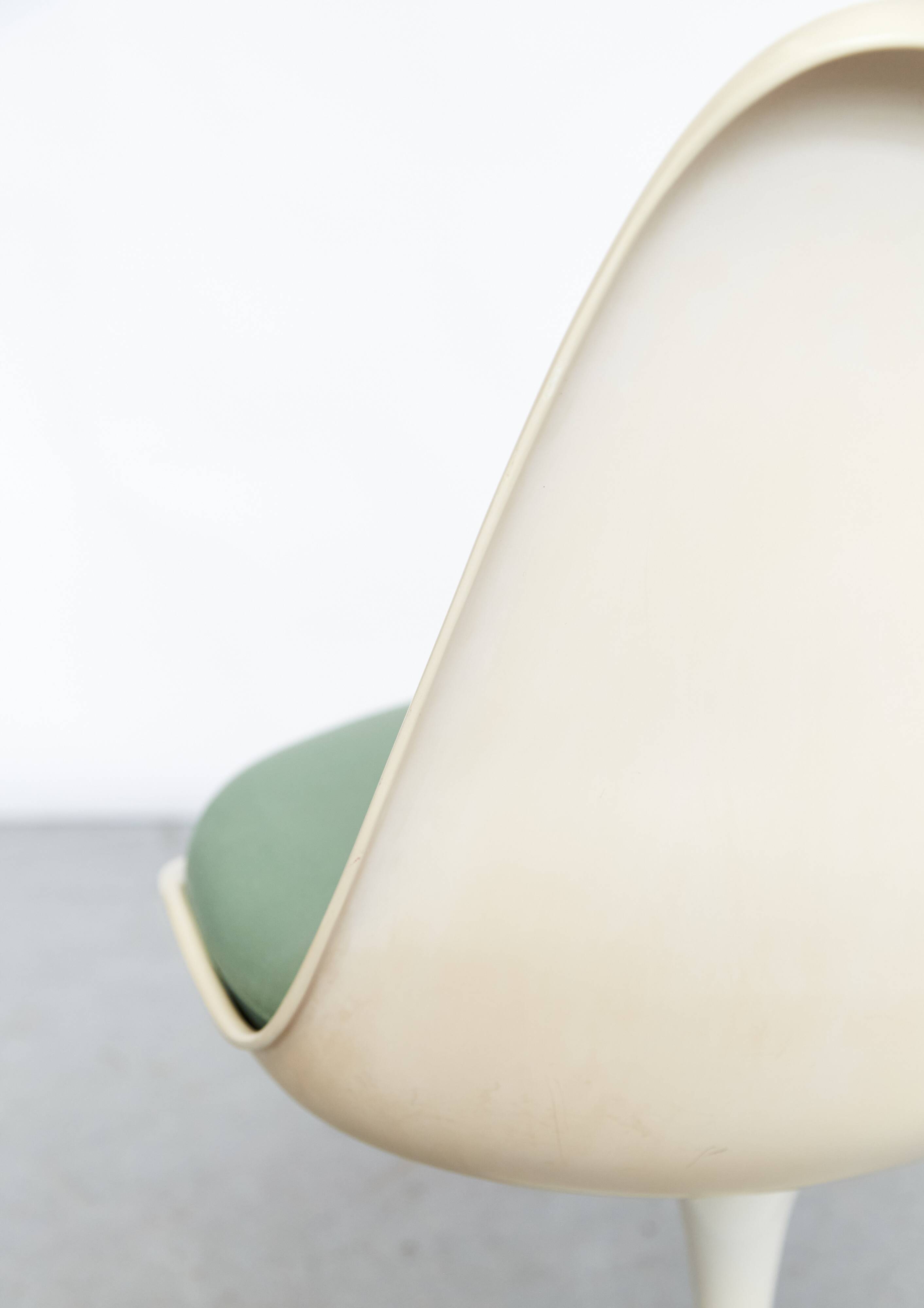Eero Saarinen Tulip Chair for Knoll International