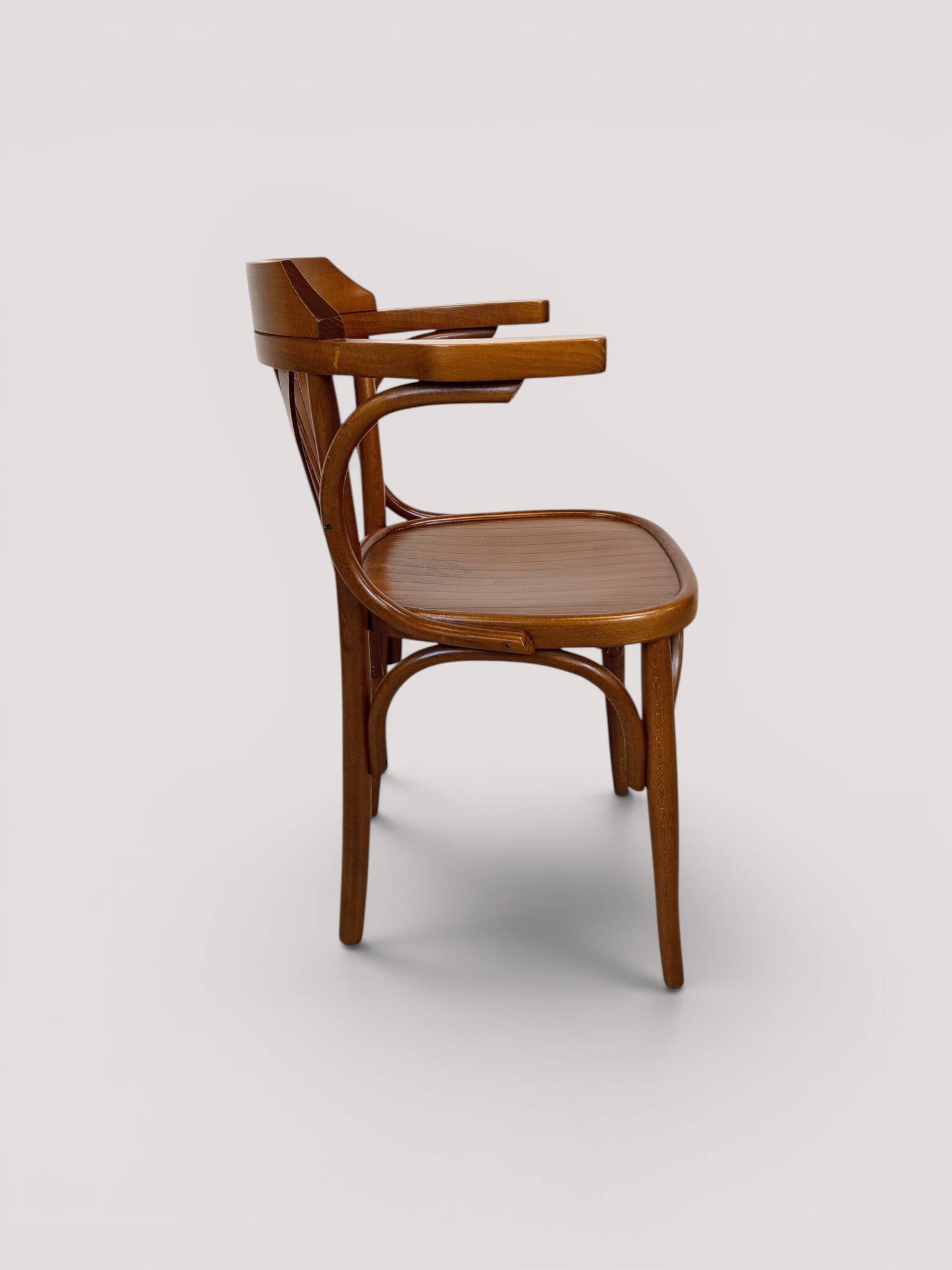 Fauteuil de bureau bistrot en hêtre courbé, style Thonet, circa 1960