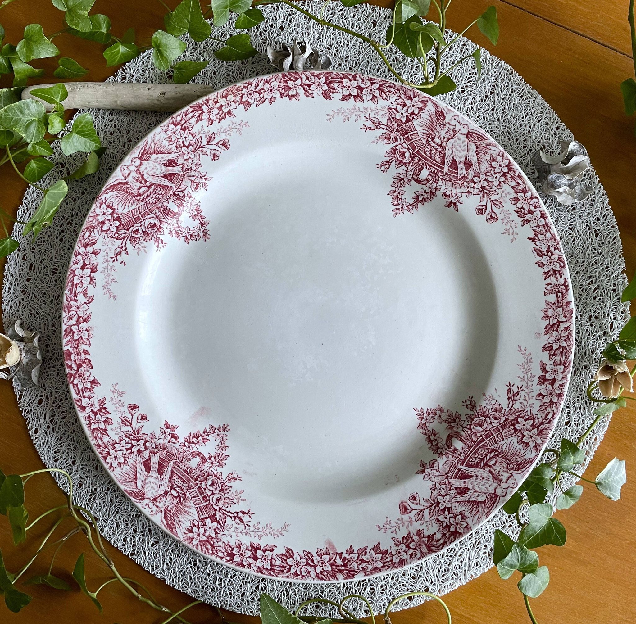 Antique serving platter in Saint-Amand earthenware (Nord)
