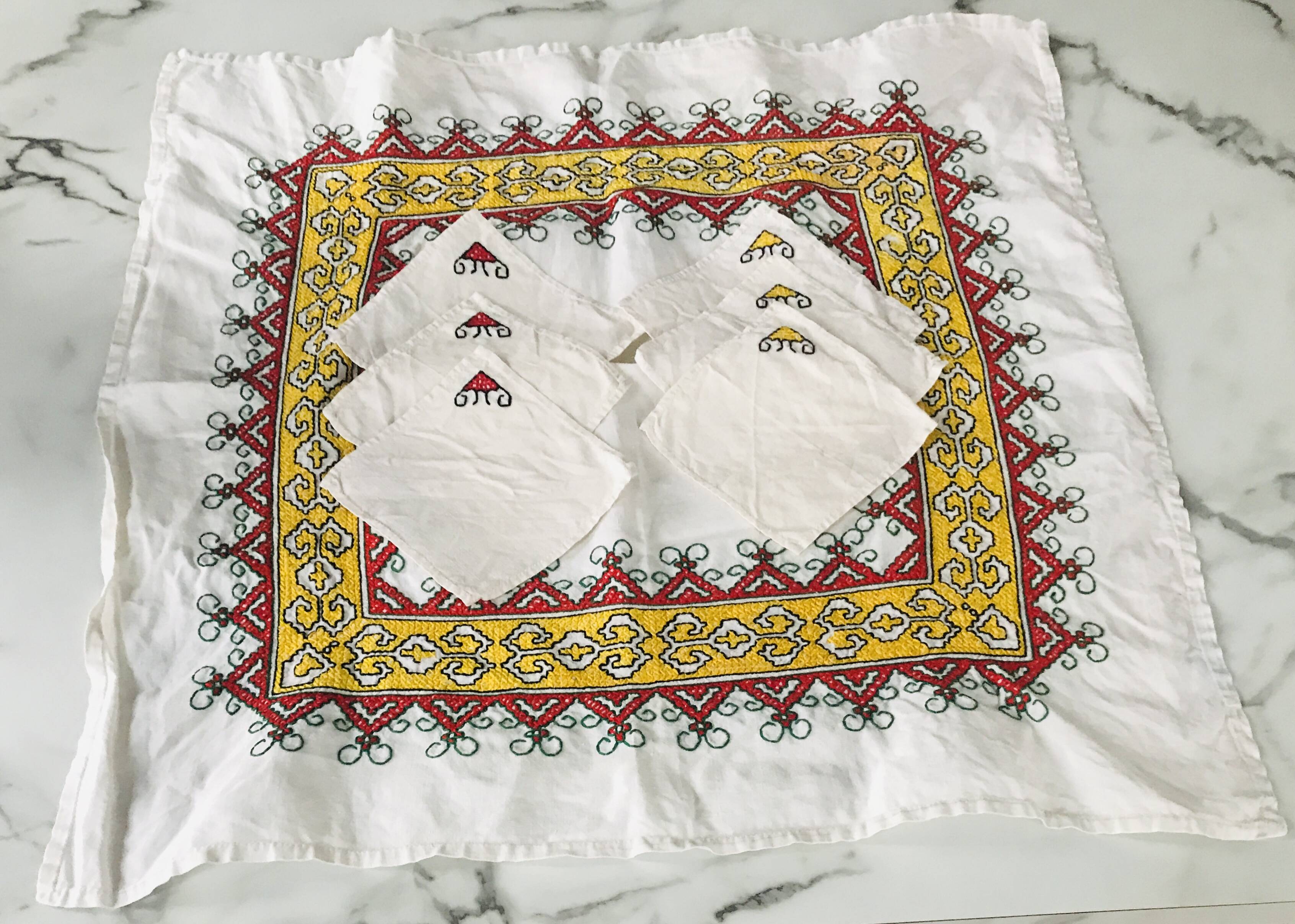 Nappe et serviettes broderies Ukraine