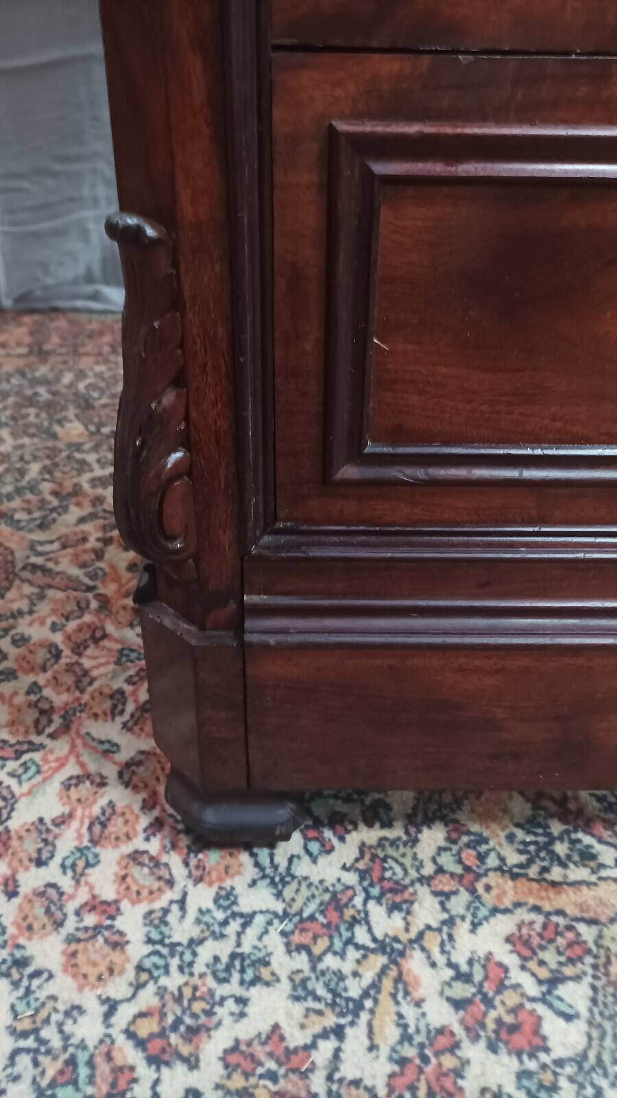 Large mahogany chest of drawers with 8 drawers from the Napoleonic III period.