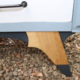 Scandinavian-style sunshine foot compass