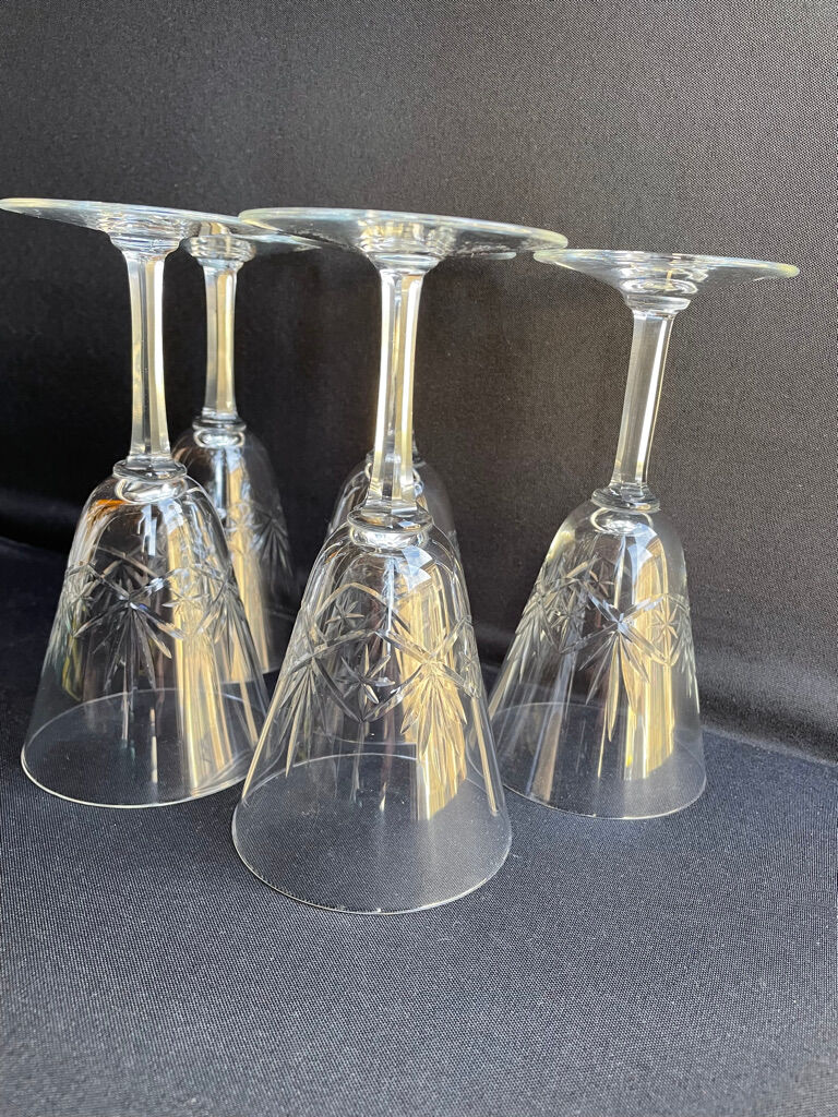 Large wine glasses (5) - Art Deco - Blown and cut crystal