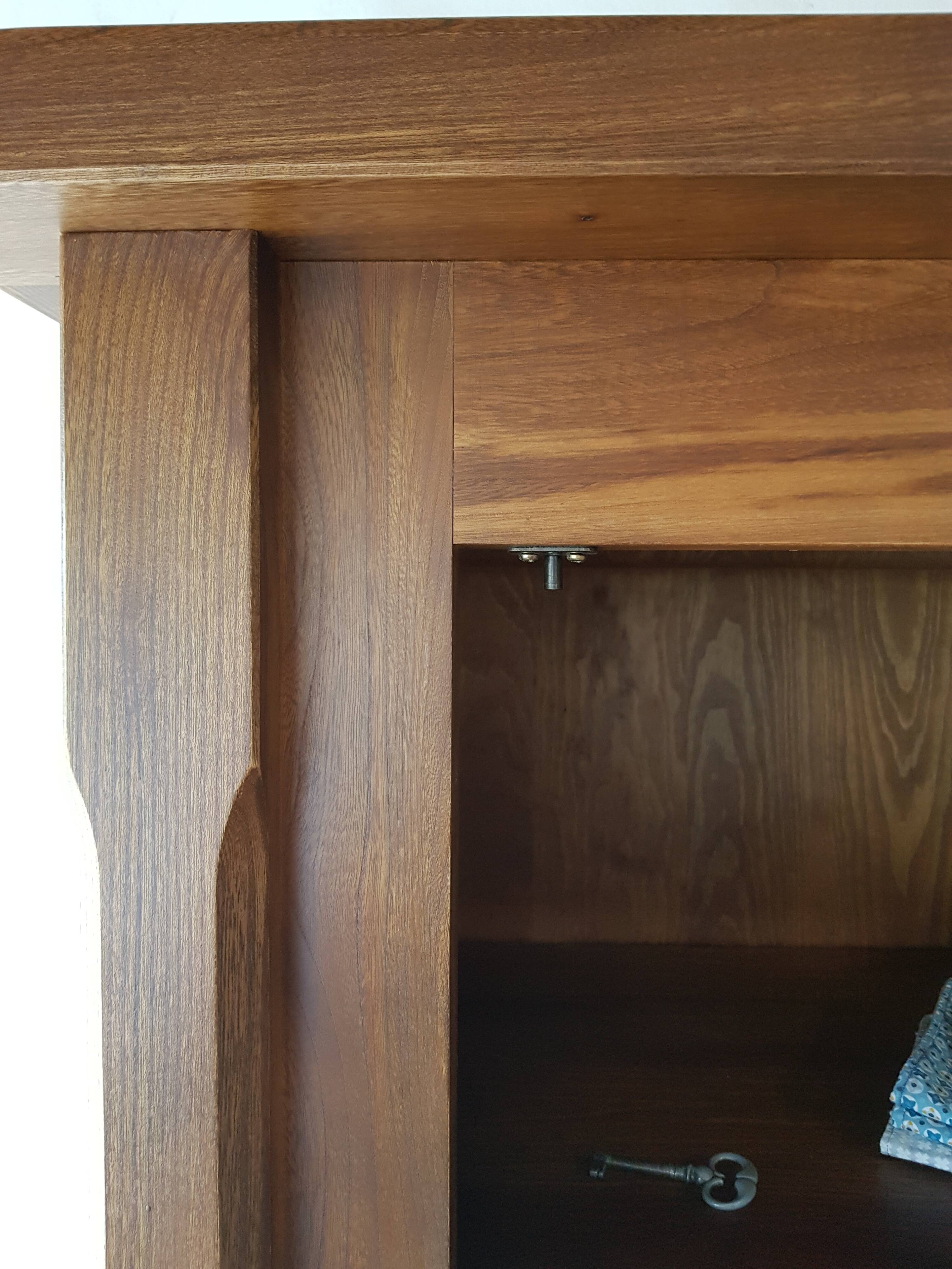 Solid elm bonnetière